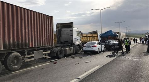 K­a­h­r­a­m­a­n­m­a­r­a­ş­­t­a­ ­z­i­n­c­i­r­l­e­m­e­ ­t­r­a­f­i­k­ ­k­a­z­a­s­ı­:­ ­2­ ­ö­l­ü­,­ ­1­5­ ­y­a­r­a­l­ı­